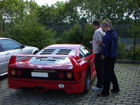  oooh, ein F 40 ! Ist der echt ? 